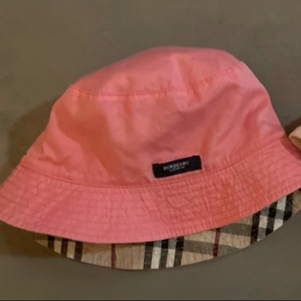 Vintage  authentic Burberry hat pink